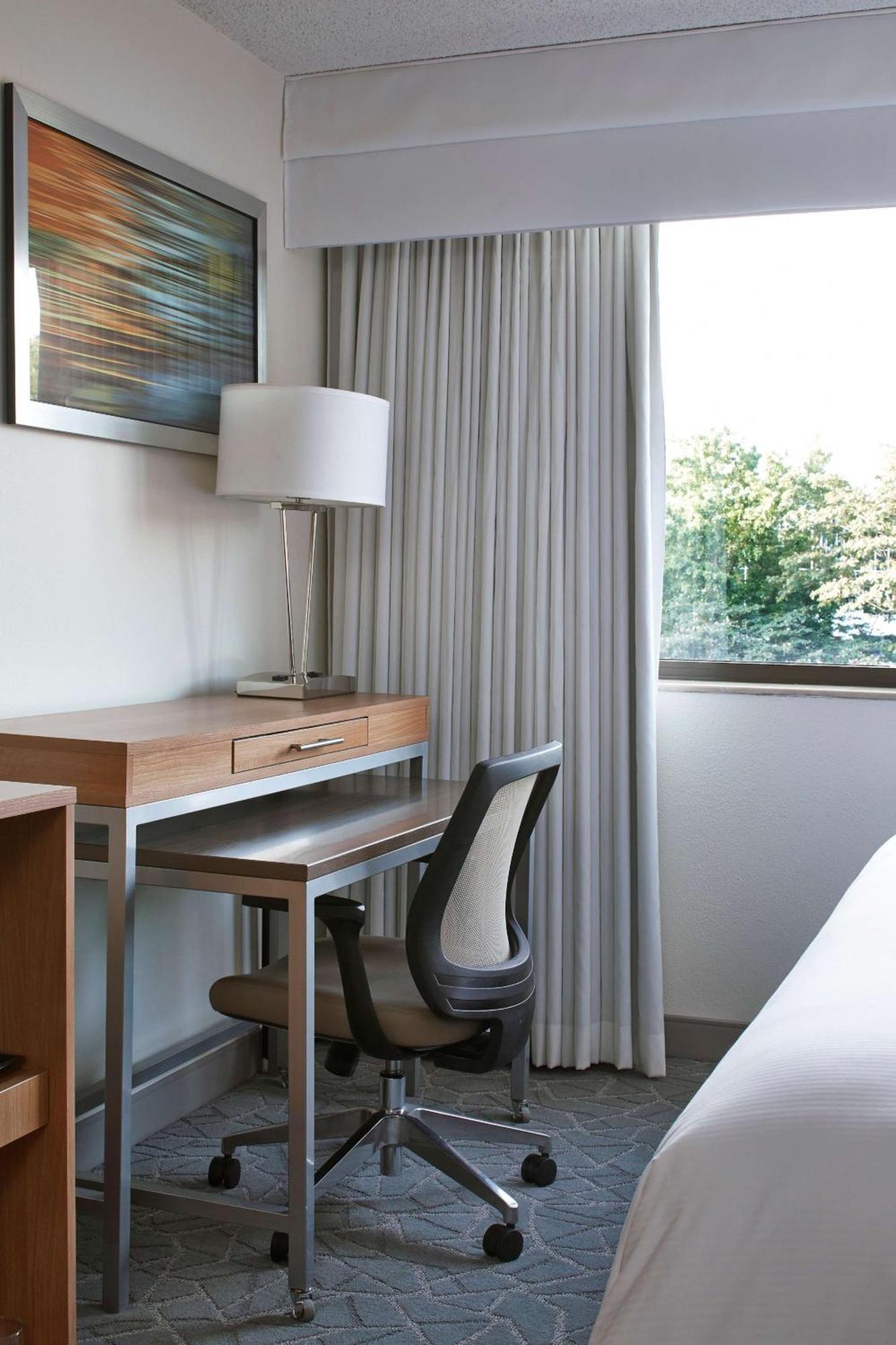 Hotel Doubletree By Hilton Atlanta Perimeter Dunwoody Exterior foto