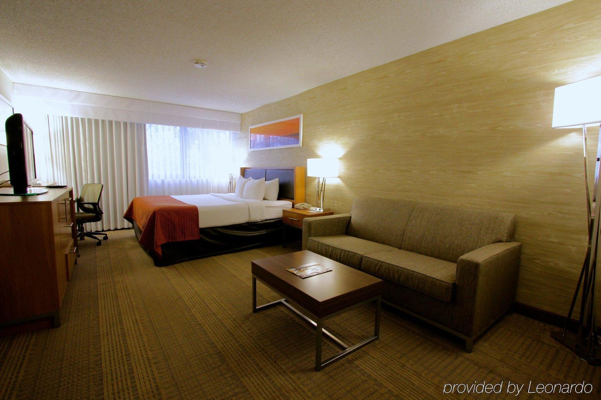 Hotel Doubletree By Hilton Atlanta Perimeter Dunwoody Exterior foto