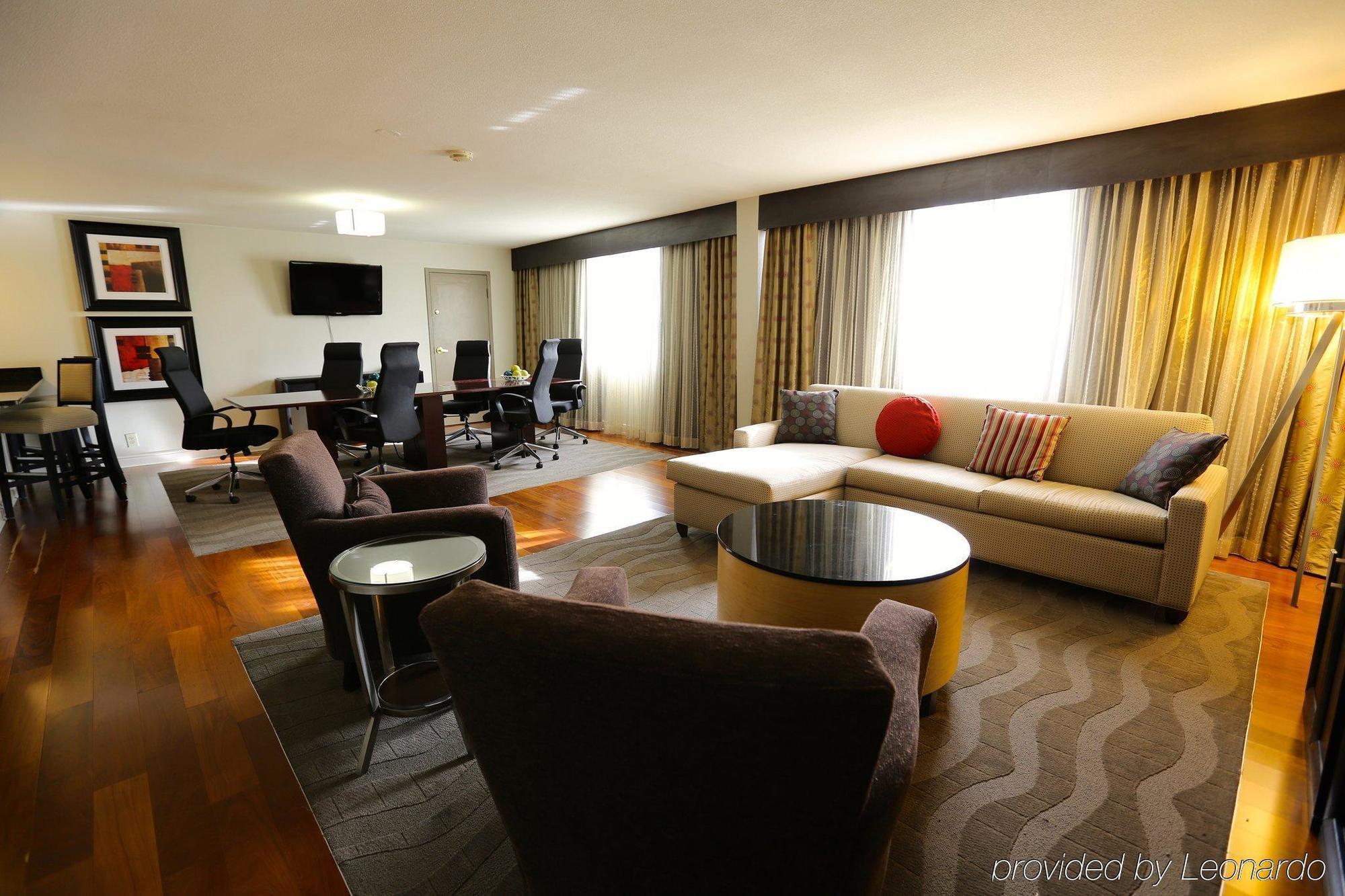 Hotel Doubletree By Hilton Atlanta Perimeter Dunwoody Exterior foto